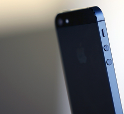 Apple Reportedly Prepping Low-Cost iPhone