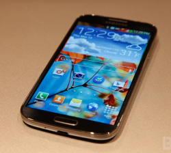 AT&T's Samsung Galaxy S4 at $250, Pre-Sales Start April 16